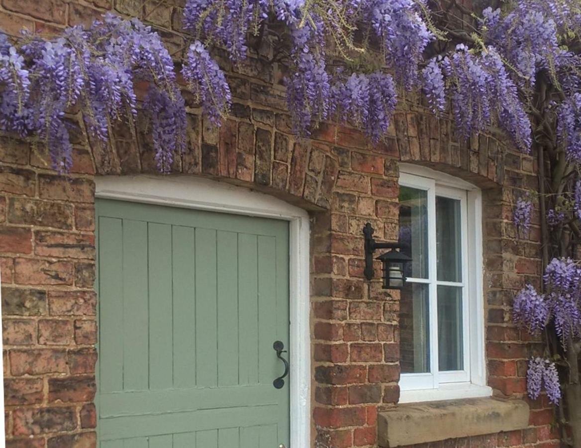 The Stables At Owlett Hall Crowle  Buitenkant foto